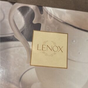 Lenox White table linen